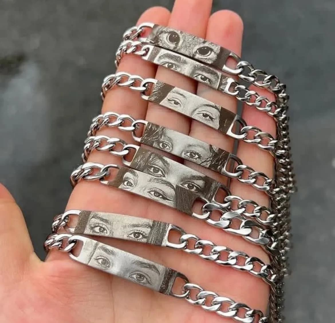 Visage bracelet  2