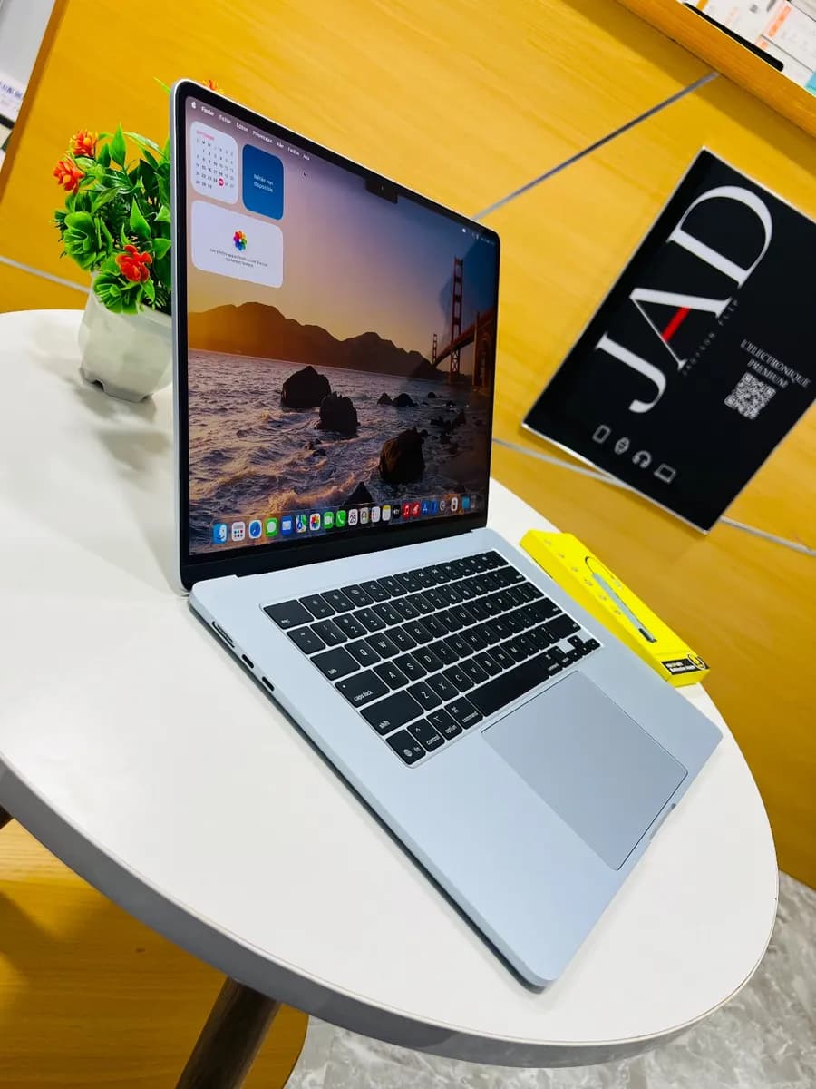 APPLE MACBOOK AIR 15" (PUCE M4)- 256Go 16Ram  - 4