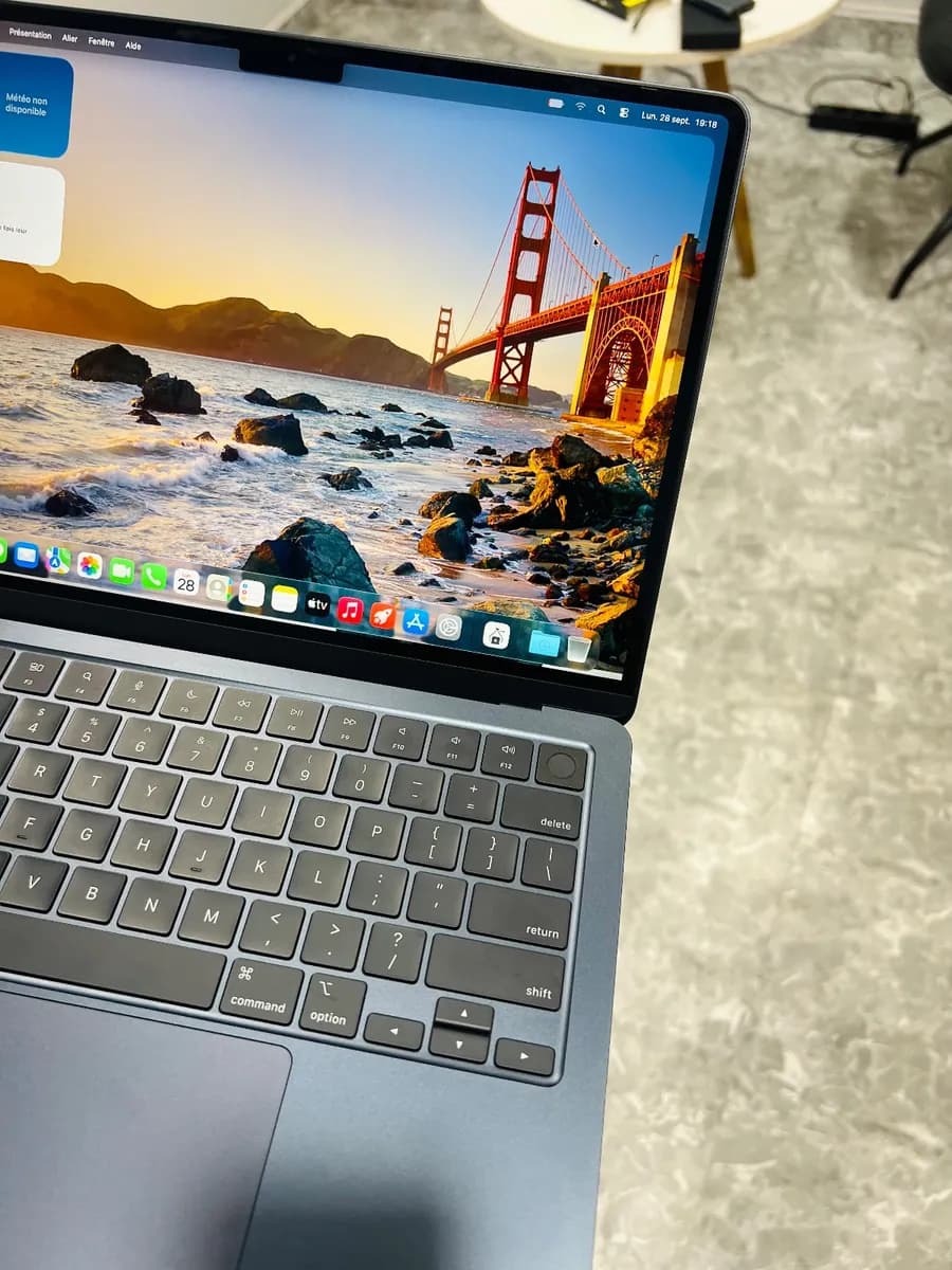 Apple MacBook Air M2 13" - 256Go 16Ram  - 3