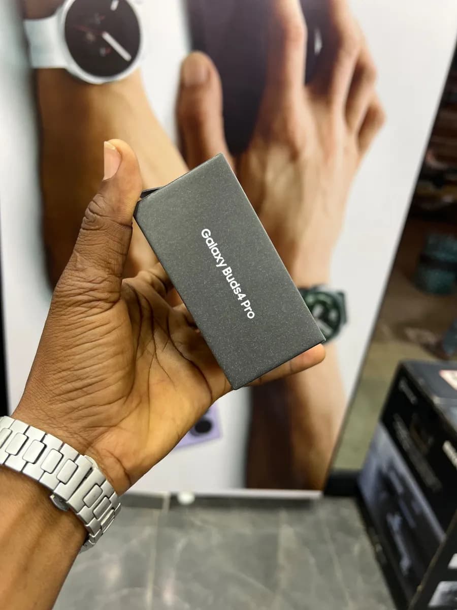 SAMSUNG GALAXY BUDS4 PRO - 4